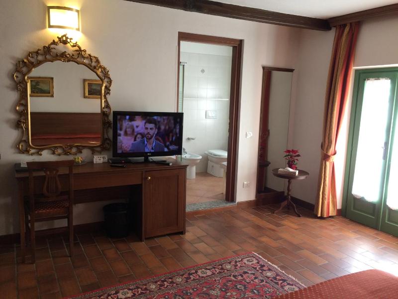 Triple Room image 3