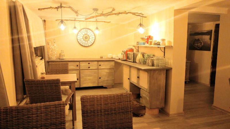 One-Bedroom Apartment image 1