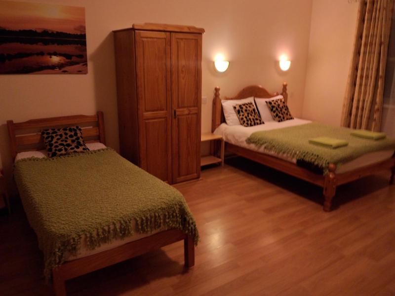 Standard Family Room image 4