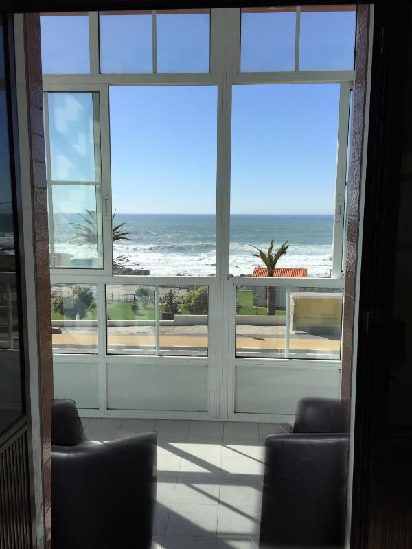 Single Room with Sea View image 3