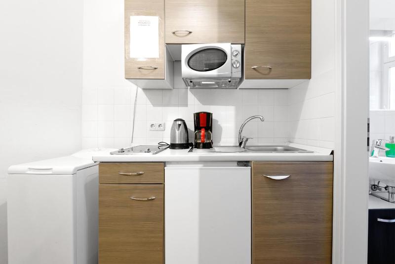 Standard One-Bedroom Apartment image 3