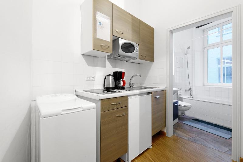 Standard One-Bedroom Apartment image 2