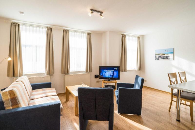 Apartment image 3