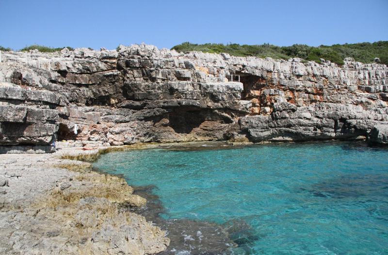 Villa Ariel - Pool Beach & Basketball court - image 11