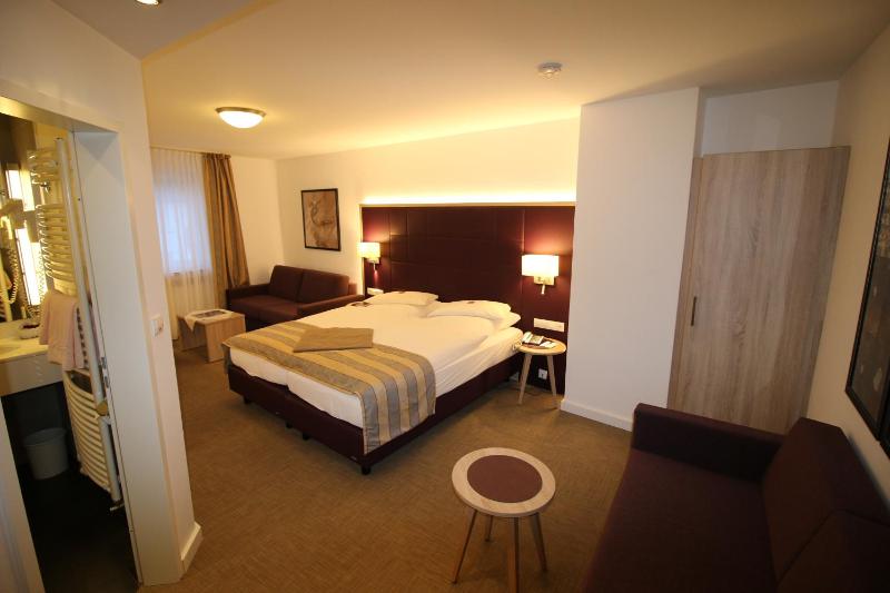 Junior Suite image 2
