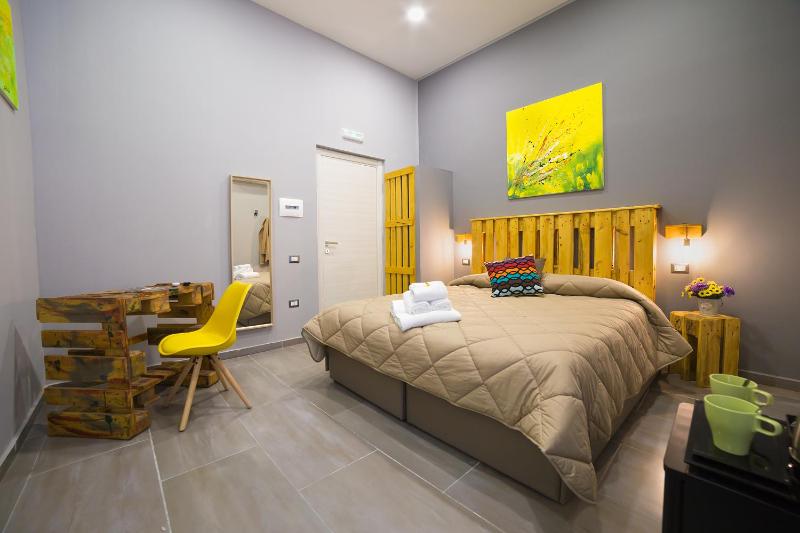 Deluxe Double Room image 2