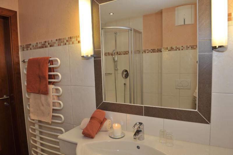 Large Double Room with Balcony image 3