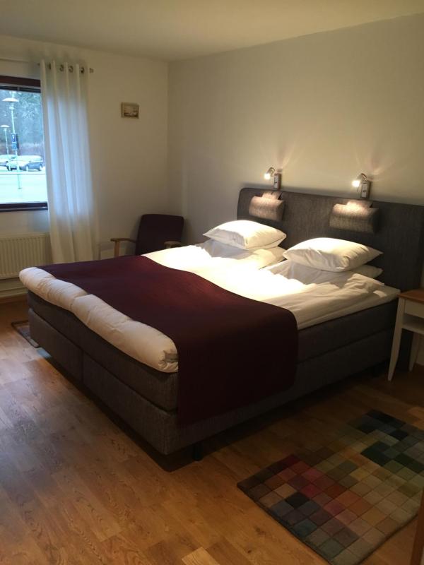 Deluxe Double Room image 3