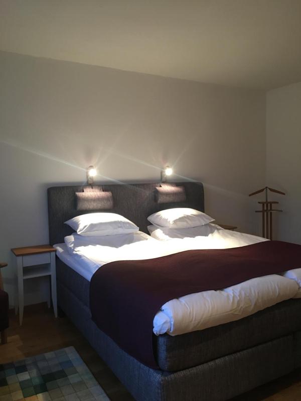 Deluxe Double Room image 2