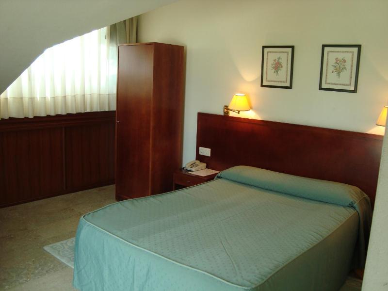 Double Room - Attic image 4