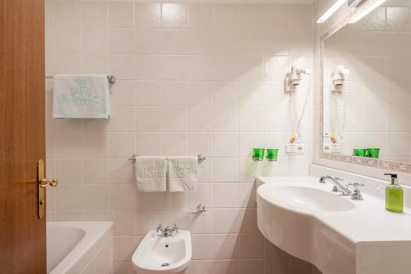 Double Room Alpin with Balcony image 3