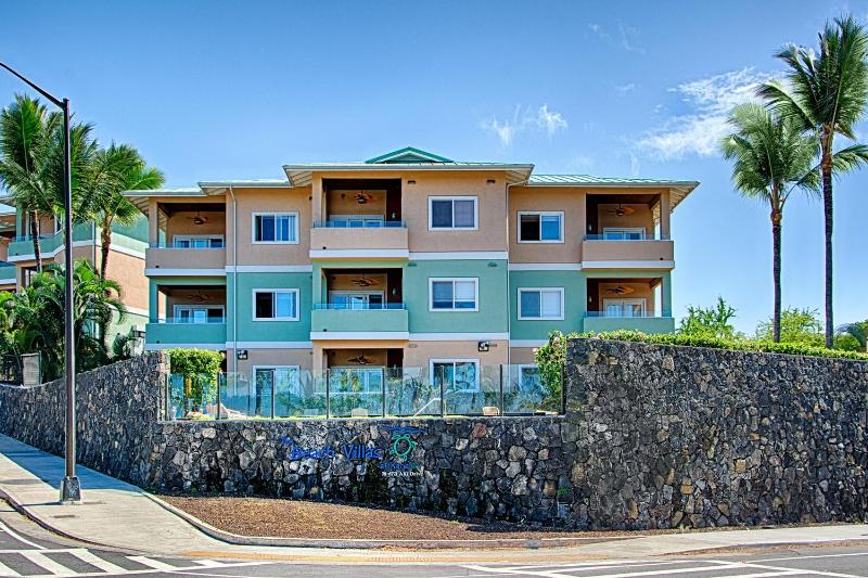 Beach Villas at Kahalu'u - image 6
