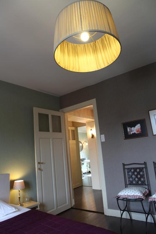 Standard Double Room image 3