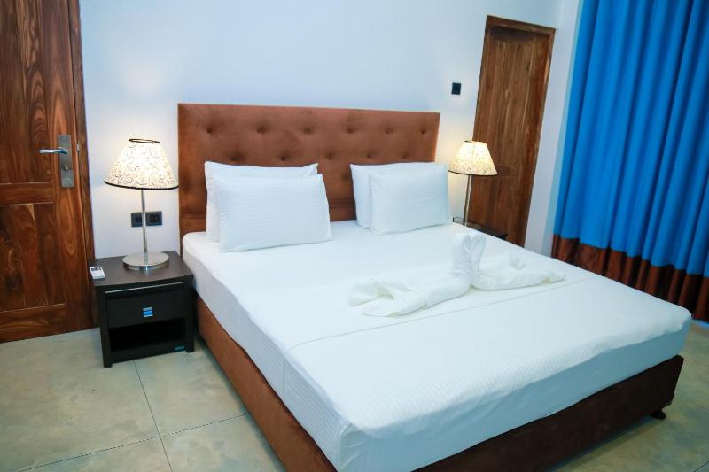 Funky Hotel - image 2