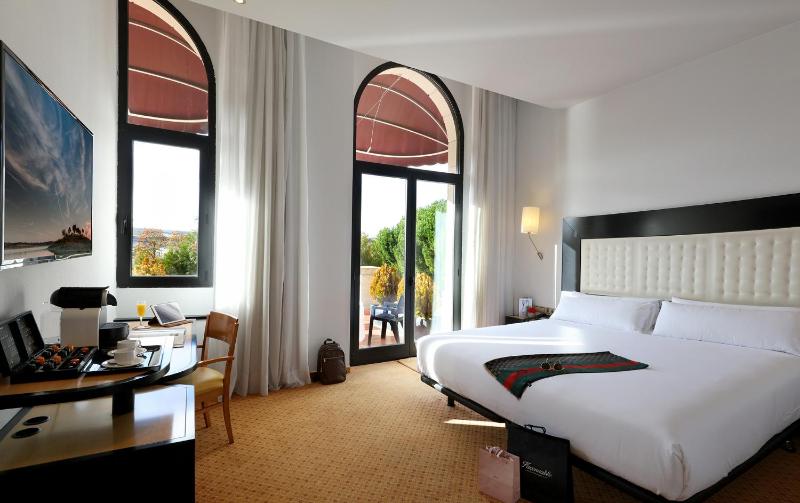 Premium Double or Twin Room (1-2 Adults) image 2
