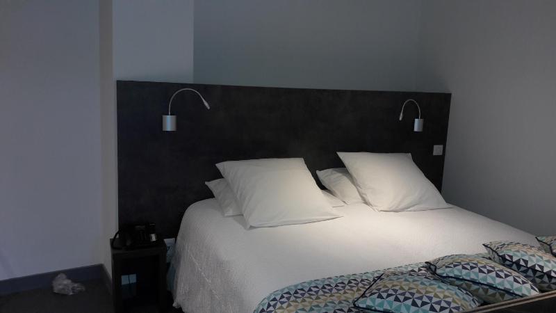 Double or Twin Room image 2