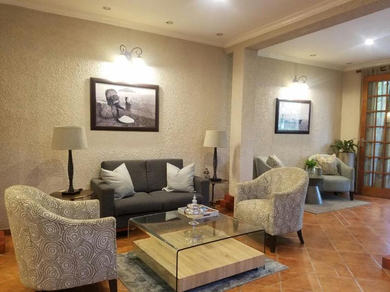 Ufulu Gardens Hotel - image 10