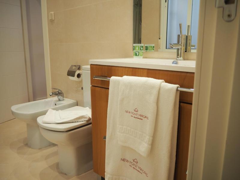 New Point Madrid Apartments - image 13