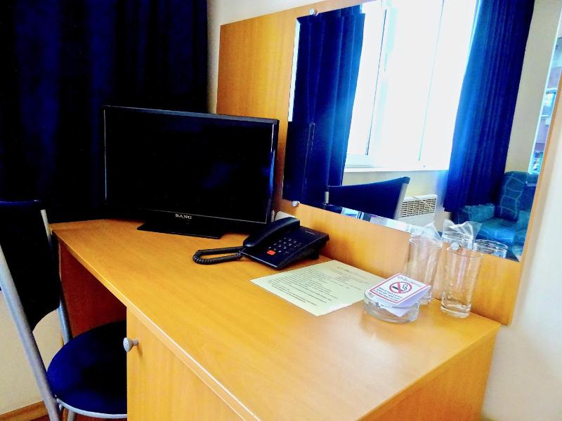 Deluxe Double Room (2 Adults) image 2