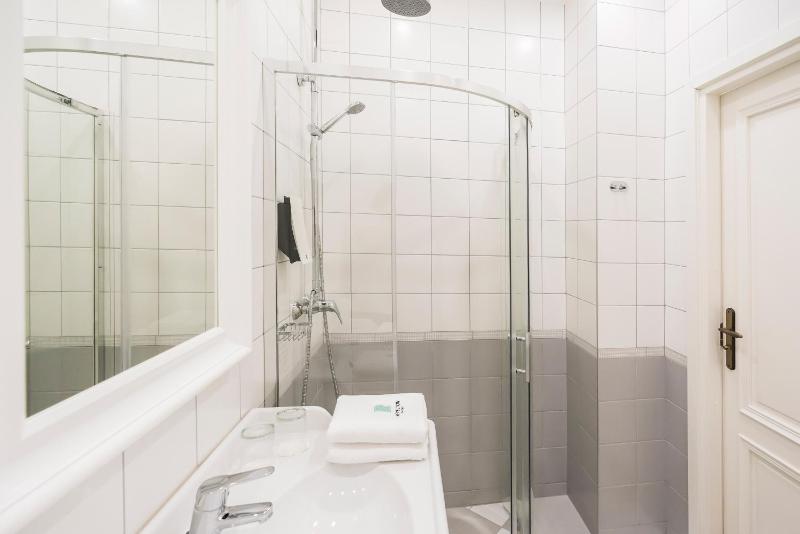 Revelton Suites Tallinn - image 15
