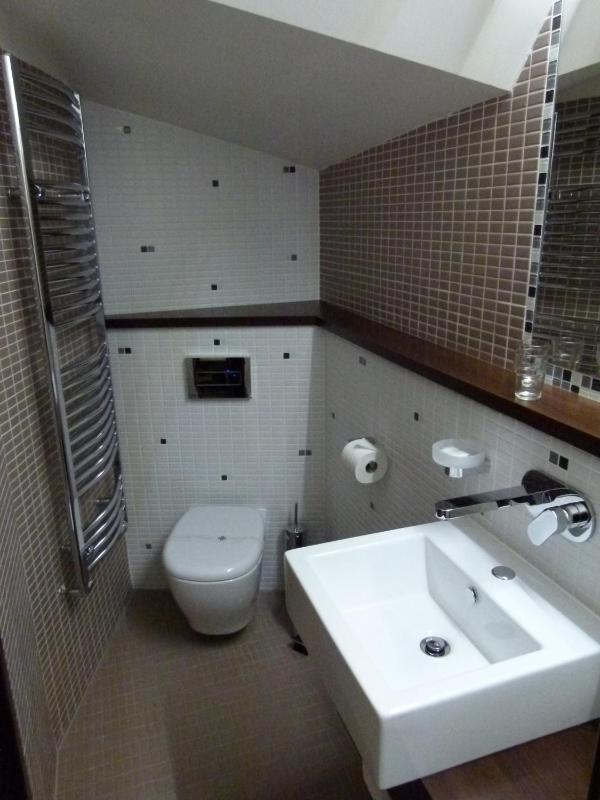 Single Room image 4