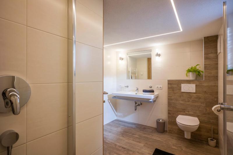 One-Bedroom Apartment image 3