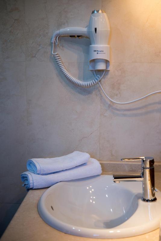 Deluxe Double Room with Balcony image 4