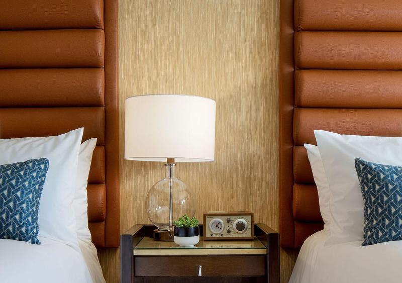 Standard Double Room with Two Double Beds image 3