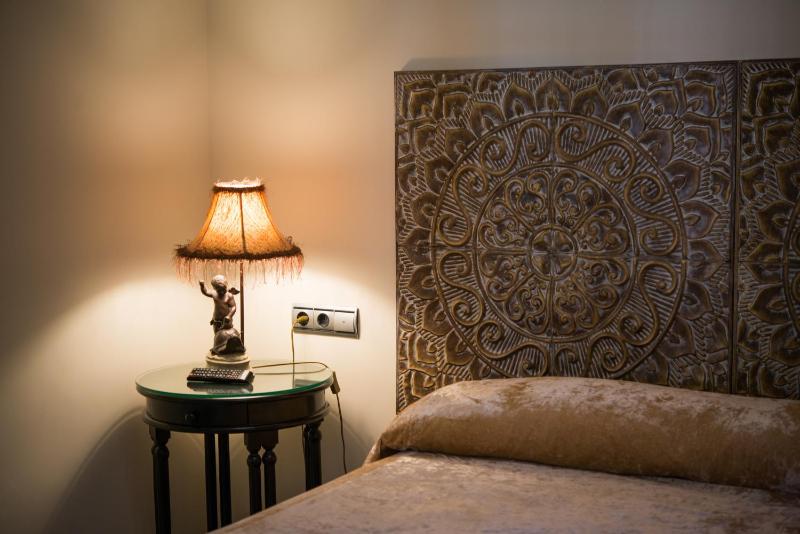 Deluxe Double Room with Couch image 2