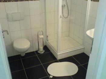 Double Room image 3