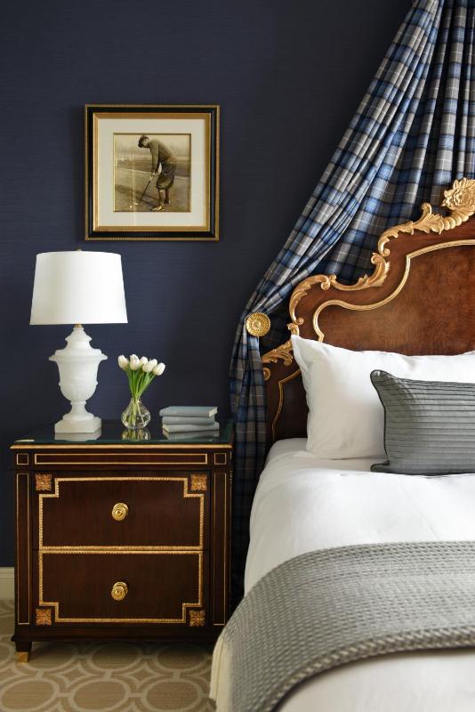 Deluxe King Room image 4