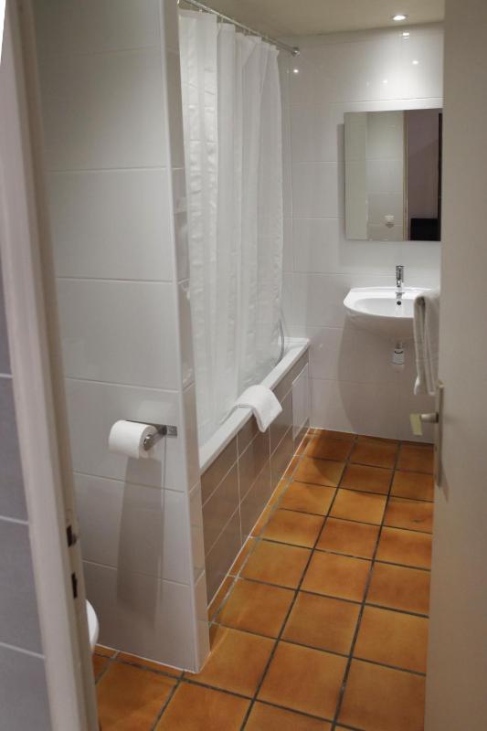 Studio (4 Adults) image 2