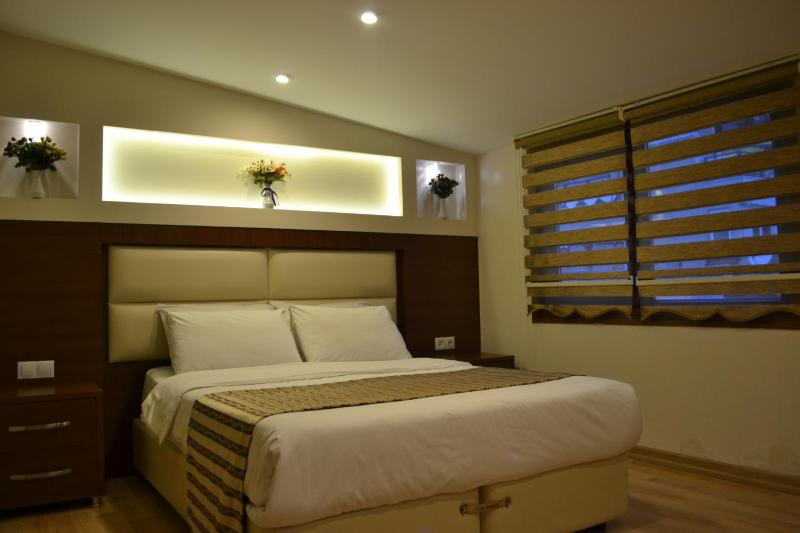 Standard Double Room image 2