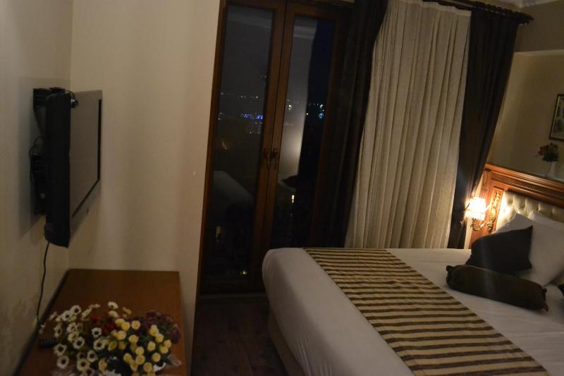 Double Room with Sea View image 1