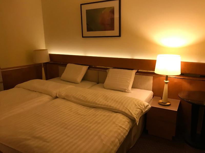 Double Room image 2