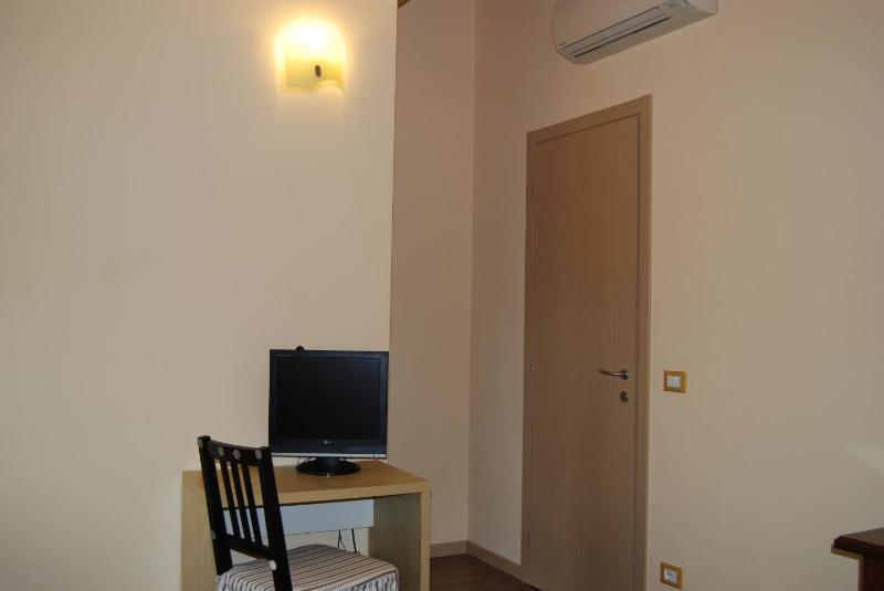 Burlamacco Gold - image 12