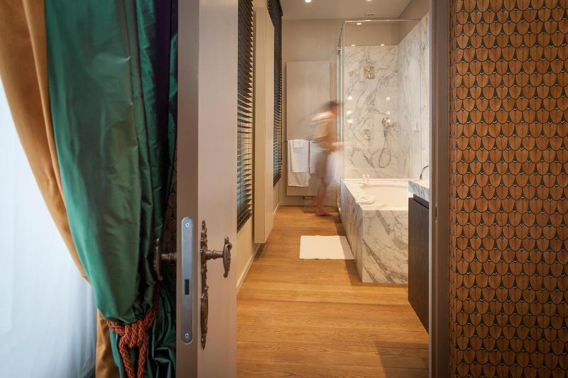 King Suite image 2