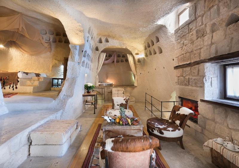 Presidential Cave Suite image 1