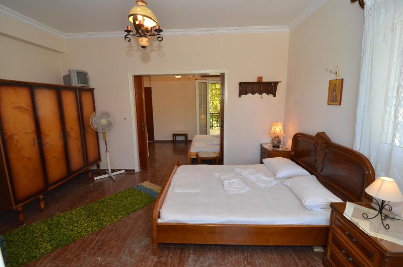 One Bedroom Apartment (4 Adults) image 3