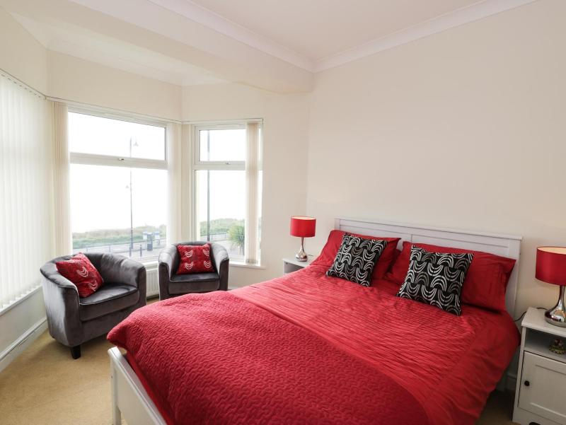 Apartment image 3