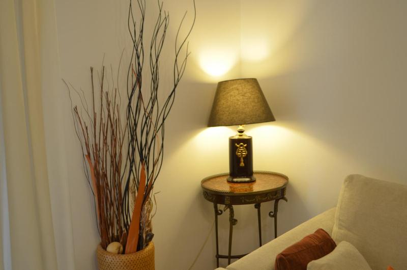 Deluxe Four-Bedroom Apartment image 3