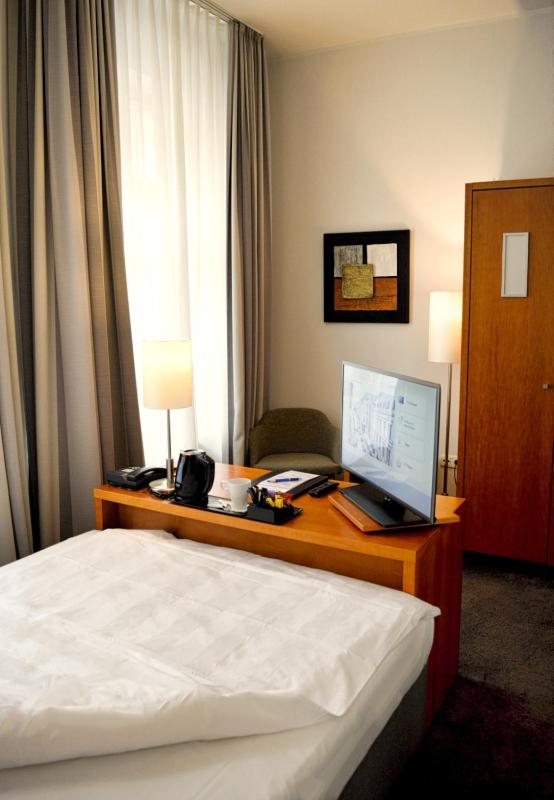 Astor & Aparthotel - image 4