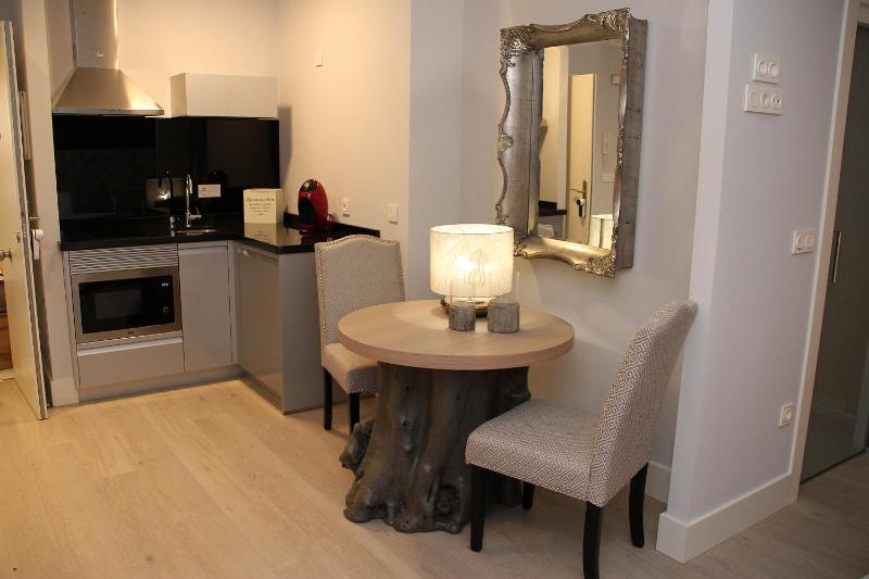 Apartment image 4