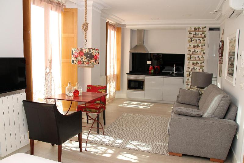 Apartment image 3
