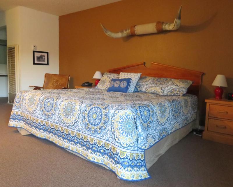 King Room image 4