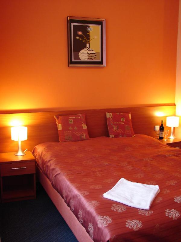 Triple Room with Private Bathroom image 1