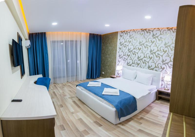 Superior Double Room image 4