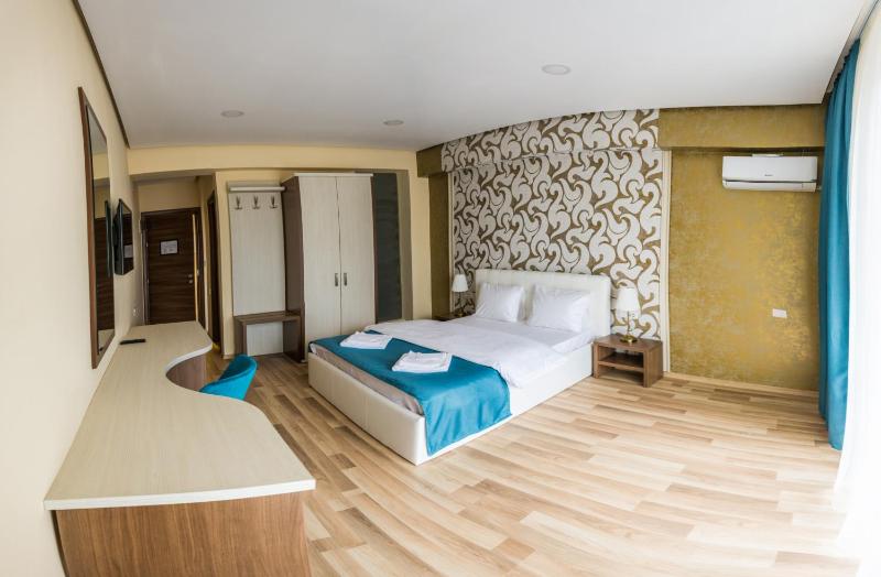 Deluxe Double Room With Transfer To Airport image 4