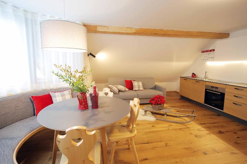 Two-Bedroom Apartment - Attic (6 Adults) image 3