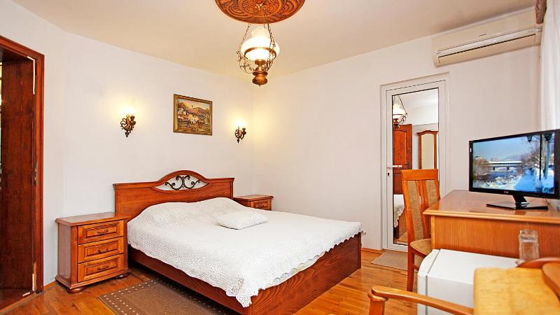Double Room image 2